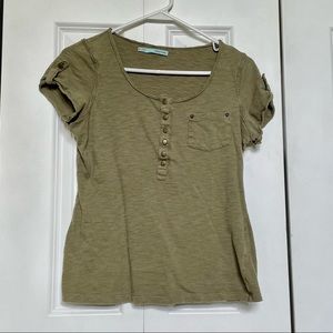 🔲 Maurice’s t-shirt